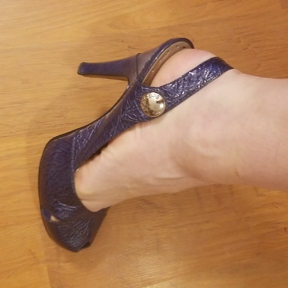 BCBG Slingbacks - Picture 7 of 7